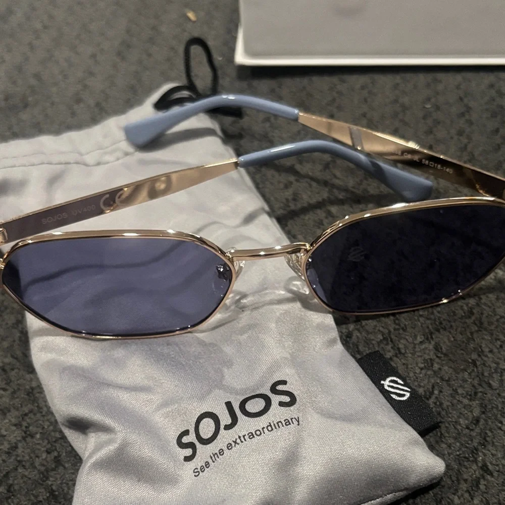 NAME YOUR PRICE 💥 Sojos Gold and Blue Women's Sunglasses